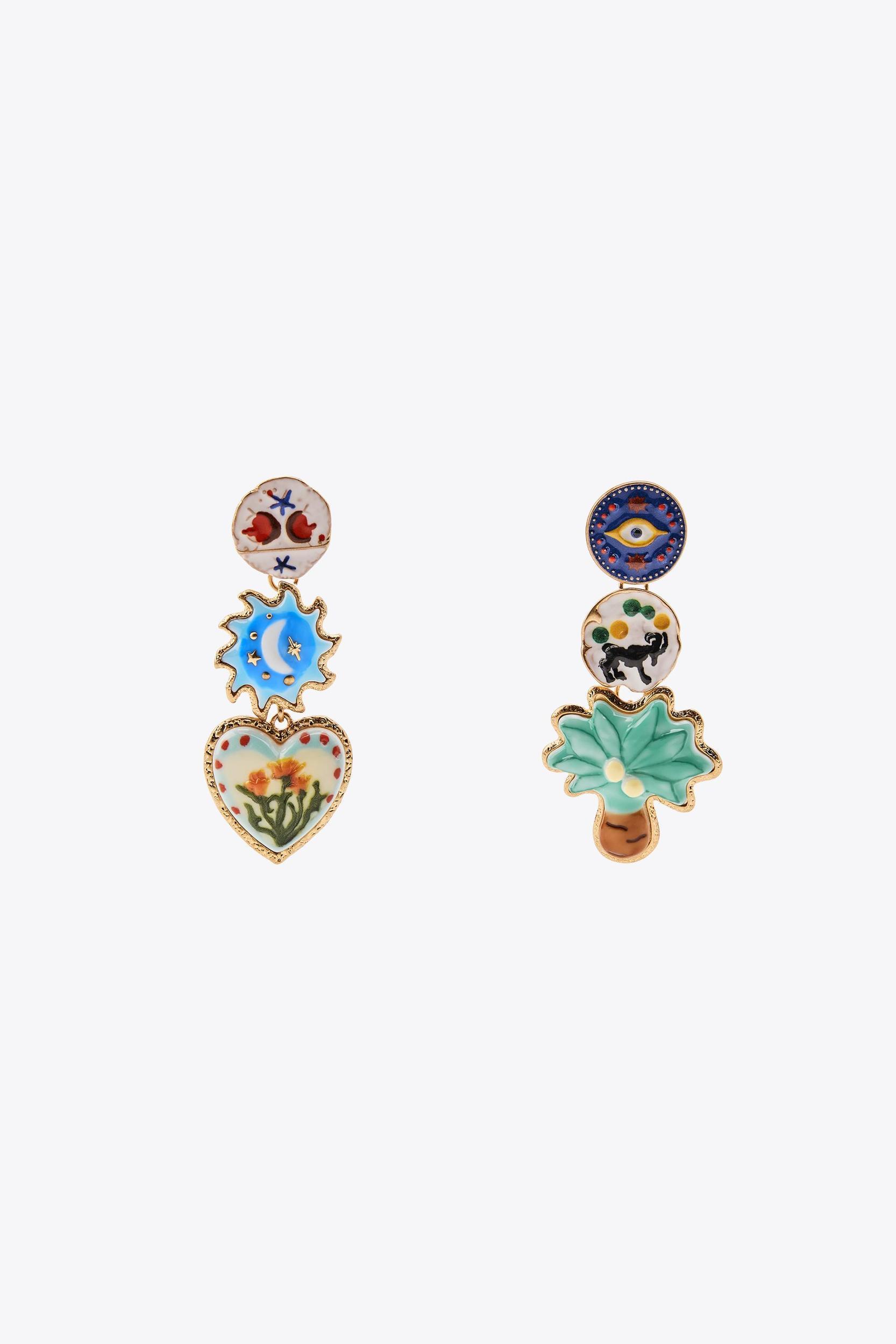 RESIN PALM TREE AND FLOWER EARRINGS Product Image