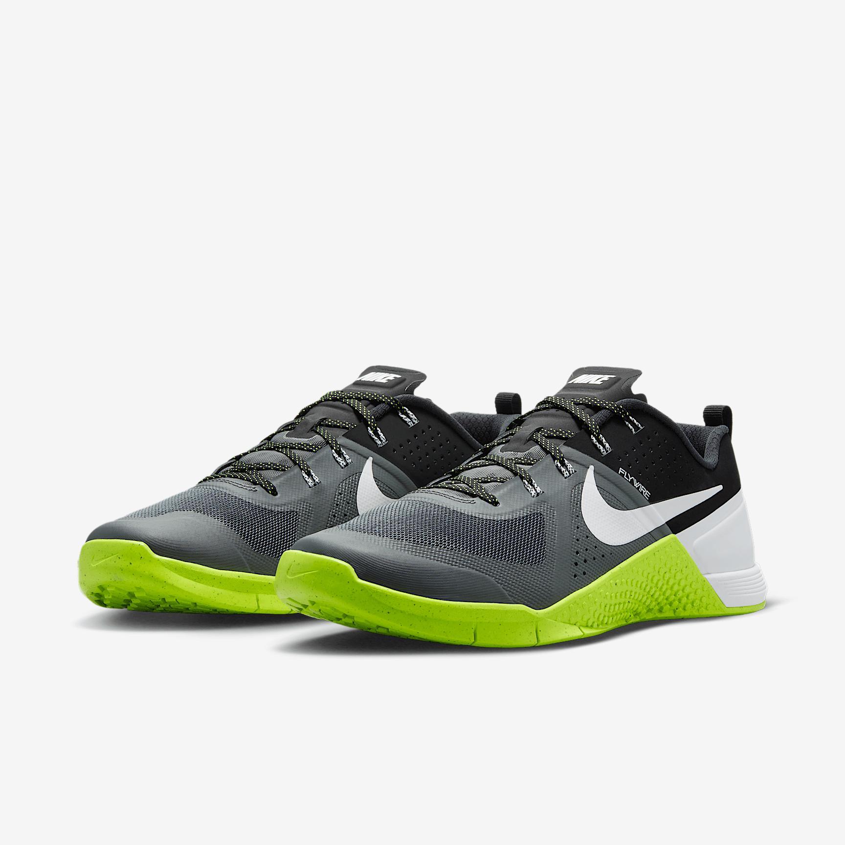 Nike Men's Metcon 1 OG Workout Shoes Product Image