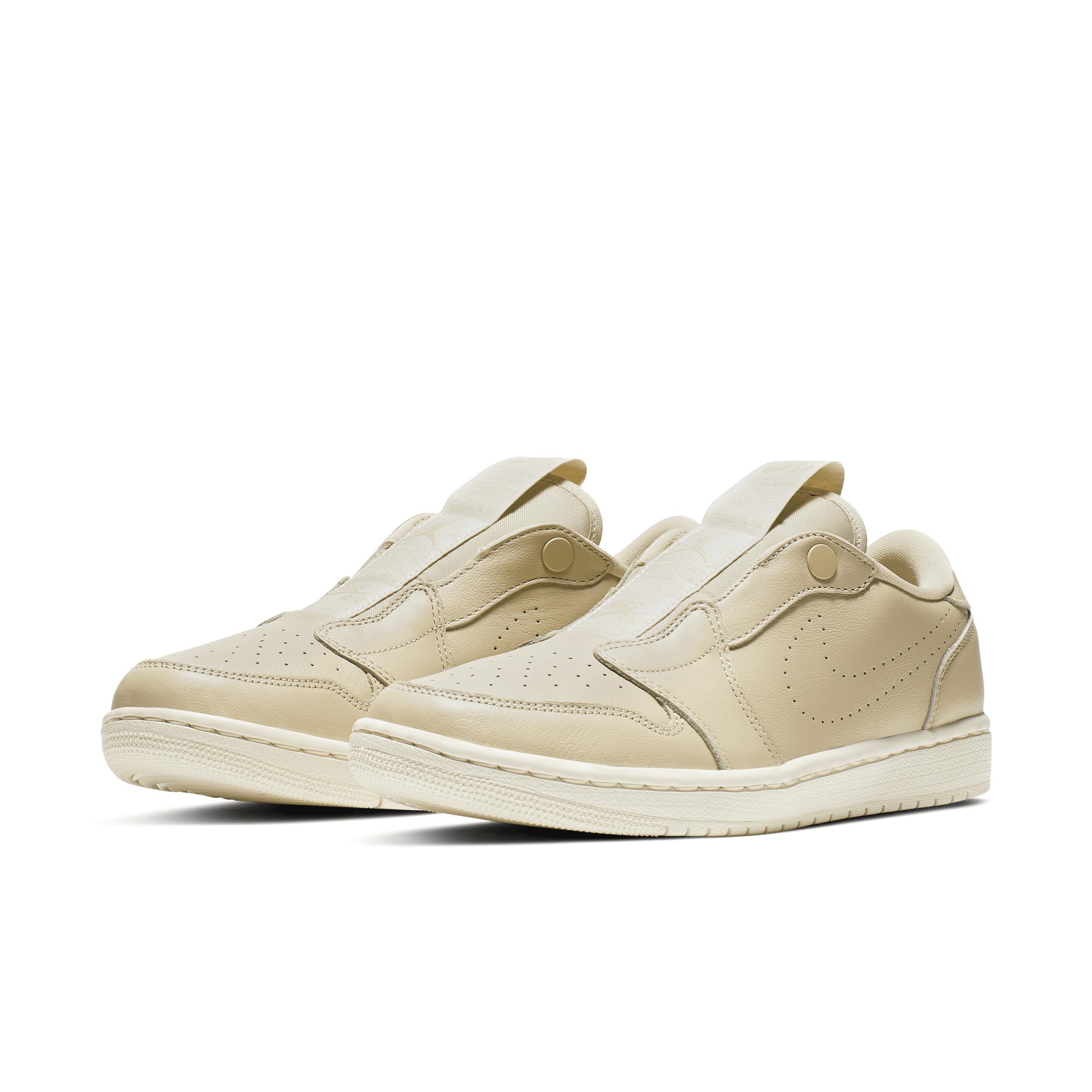 Air Jordan 1 Retro Low Slip Women's Shoes Product Image
