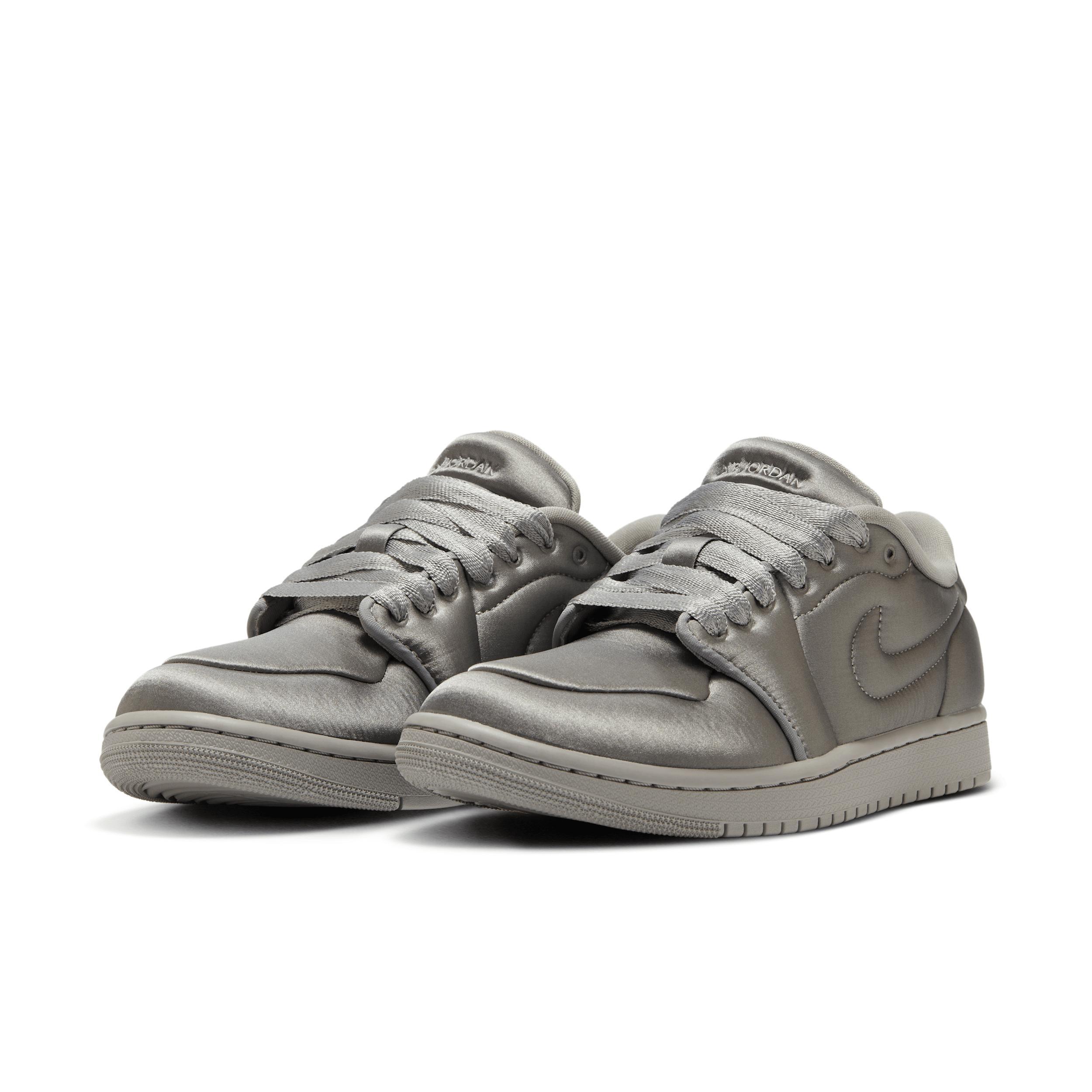 Womens Air Jordan 1 Low Method of Make Shoes Product Image