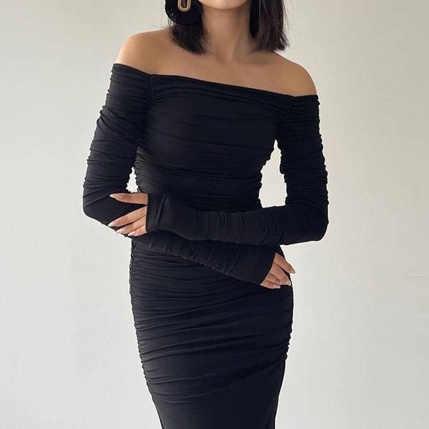 Long-Sleeve Off-Shoulder Plain Ruched Slit Maxi Sheath Dress Product Image