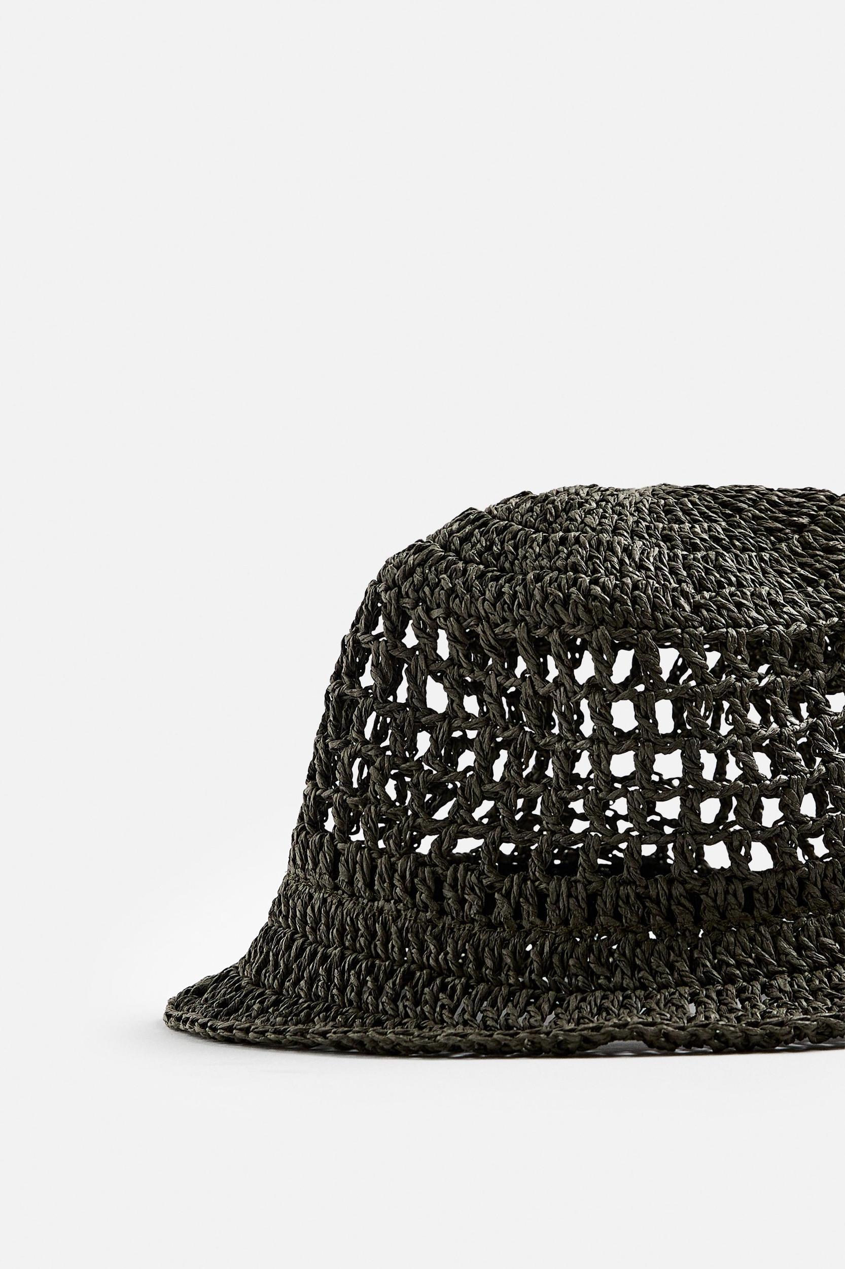 CROCHET BUCKET HAT Product Image