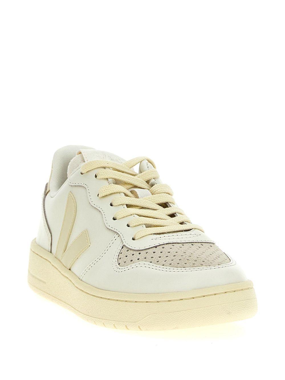 V-10 sneakers Product Image