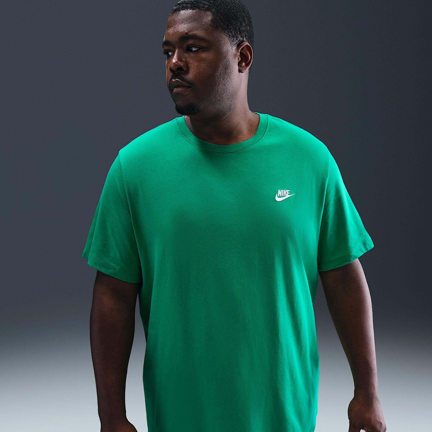 Nike Sportswear Club Men's T-Shirt Product Image