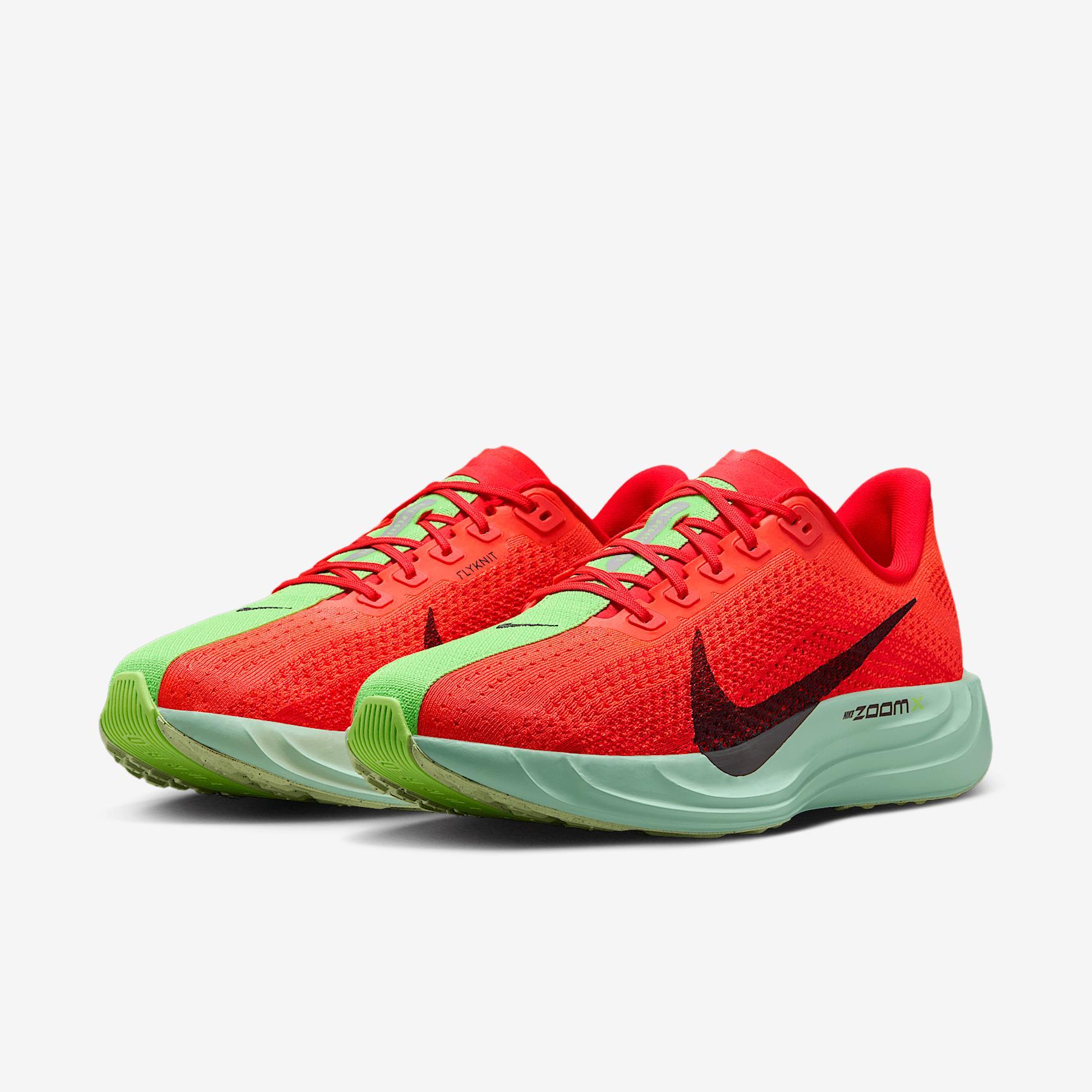 Nike Men's Pegasus Plus Road Running Shoes Product Image