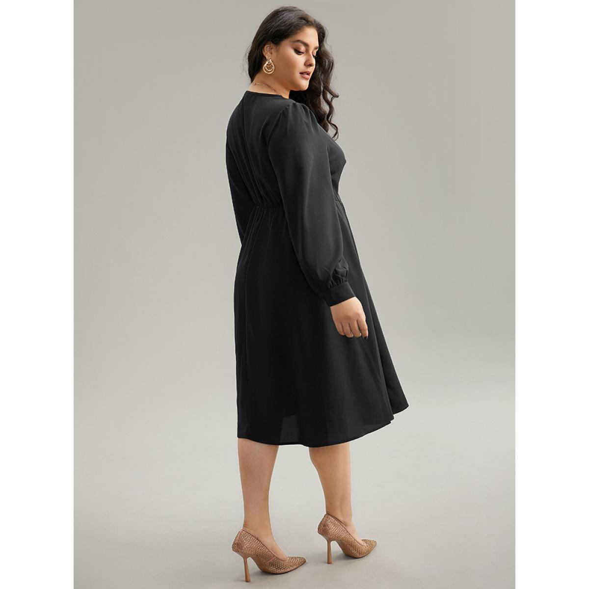 Plus Size Static-Free Plain Pleated Pocket Dress Black Women Elegant Plain Round Neck Long Sleeve Curvy Midi Dress BloomChic 18-20/2X Product Image