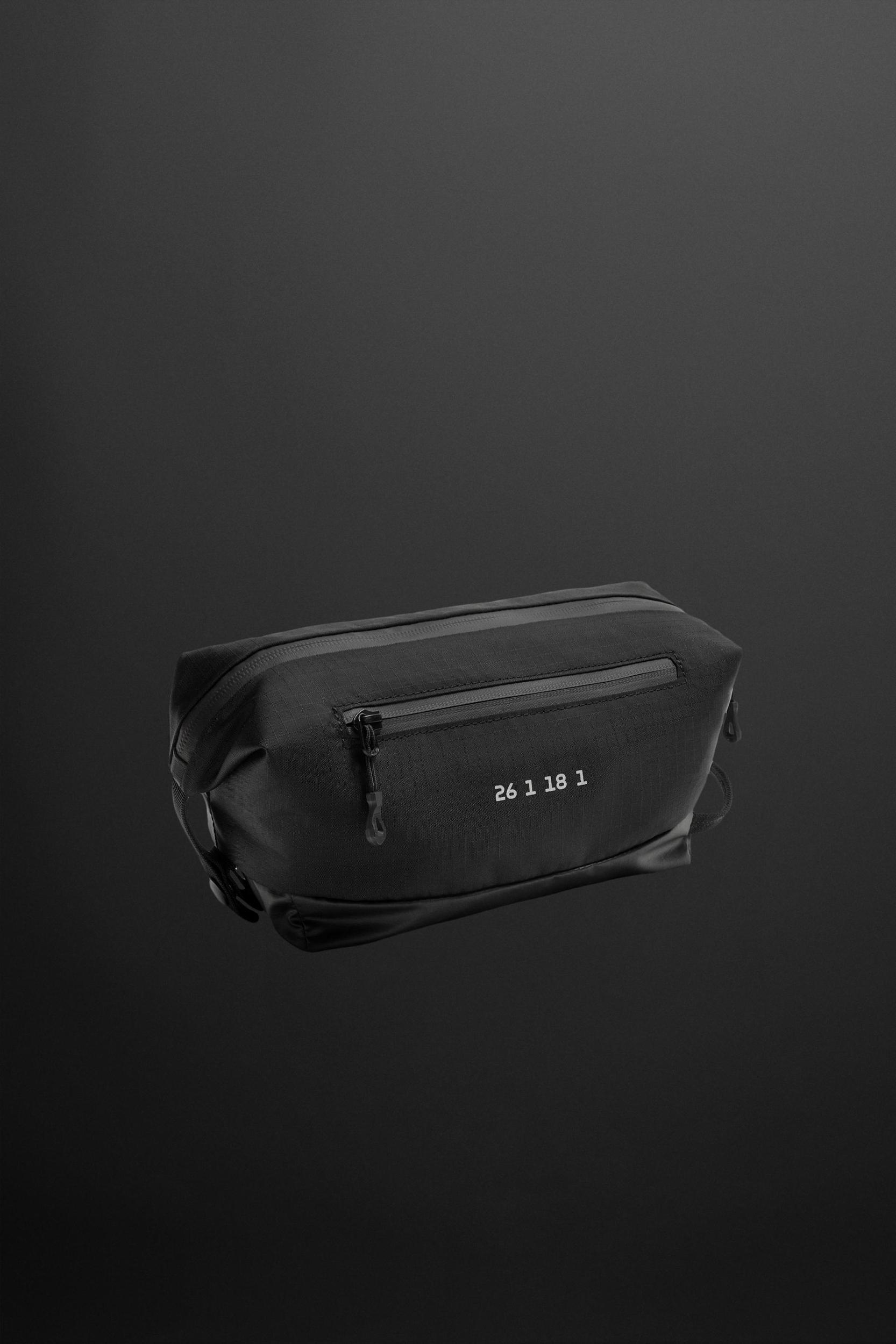 TECHNICAL SPORTS TOILETRY BAG Product Image