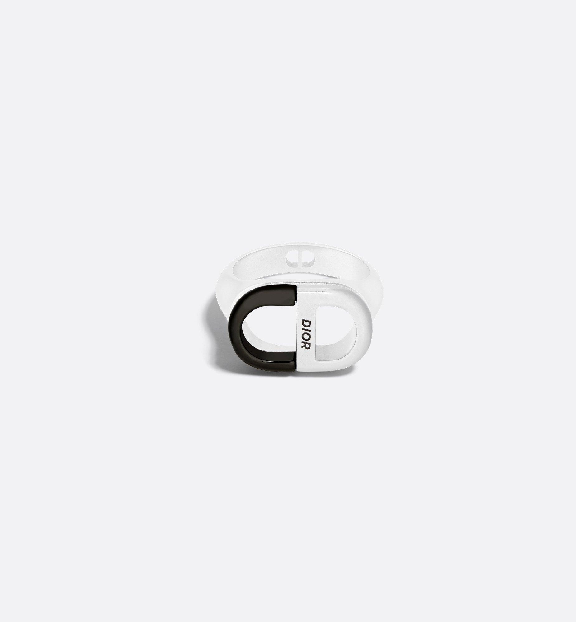 ENGRAVED RING WITH STONE Product Image