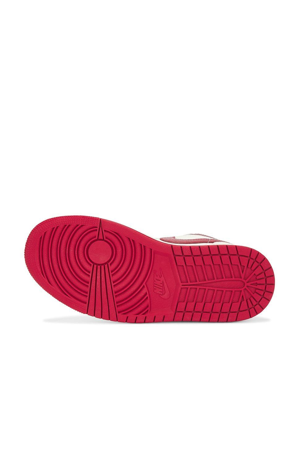 Air Jordan 1 Low Se Sneaker Jordan Product Image