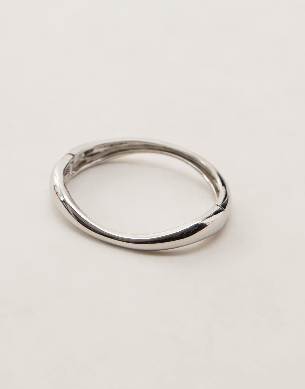 Petit Moments cuff bracelet in silver   Product Image