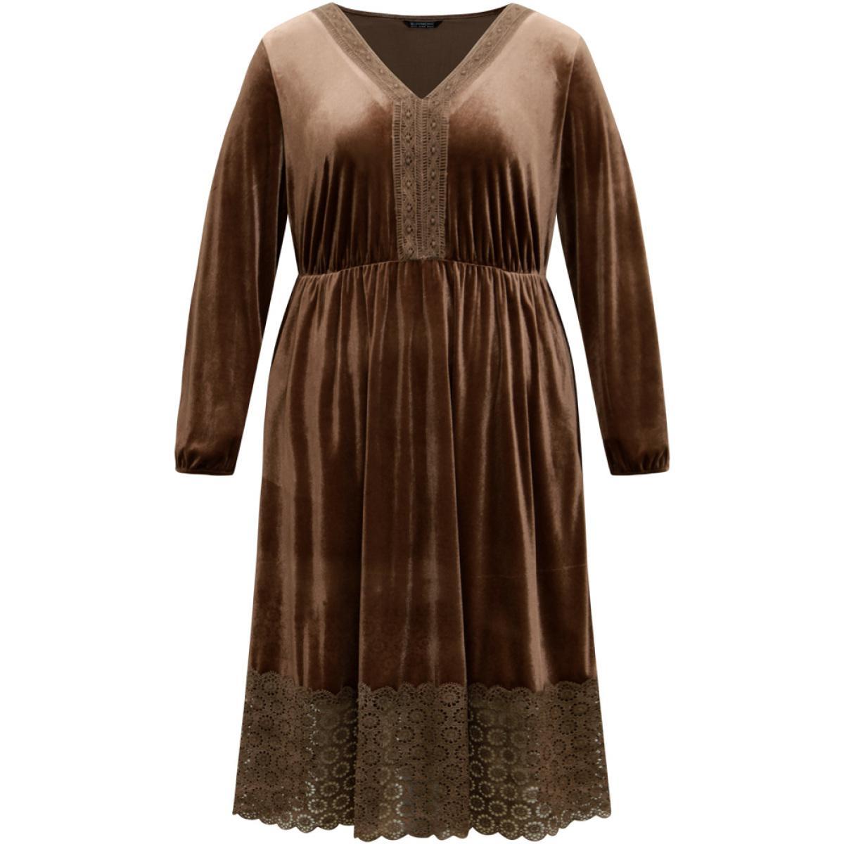 Plus Size Plain Velvet Elastic Waist Patchwork Lace Dress DarkBrown Women Vacation Velvet V-neck Long Sleeve Curvy Midi Dress BloomChic 30/6X Product Image