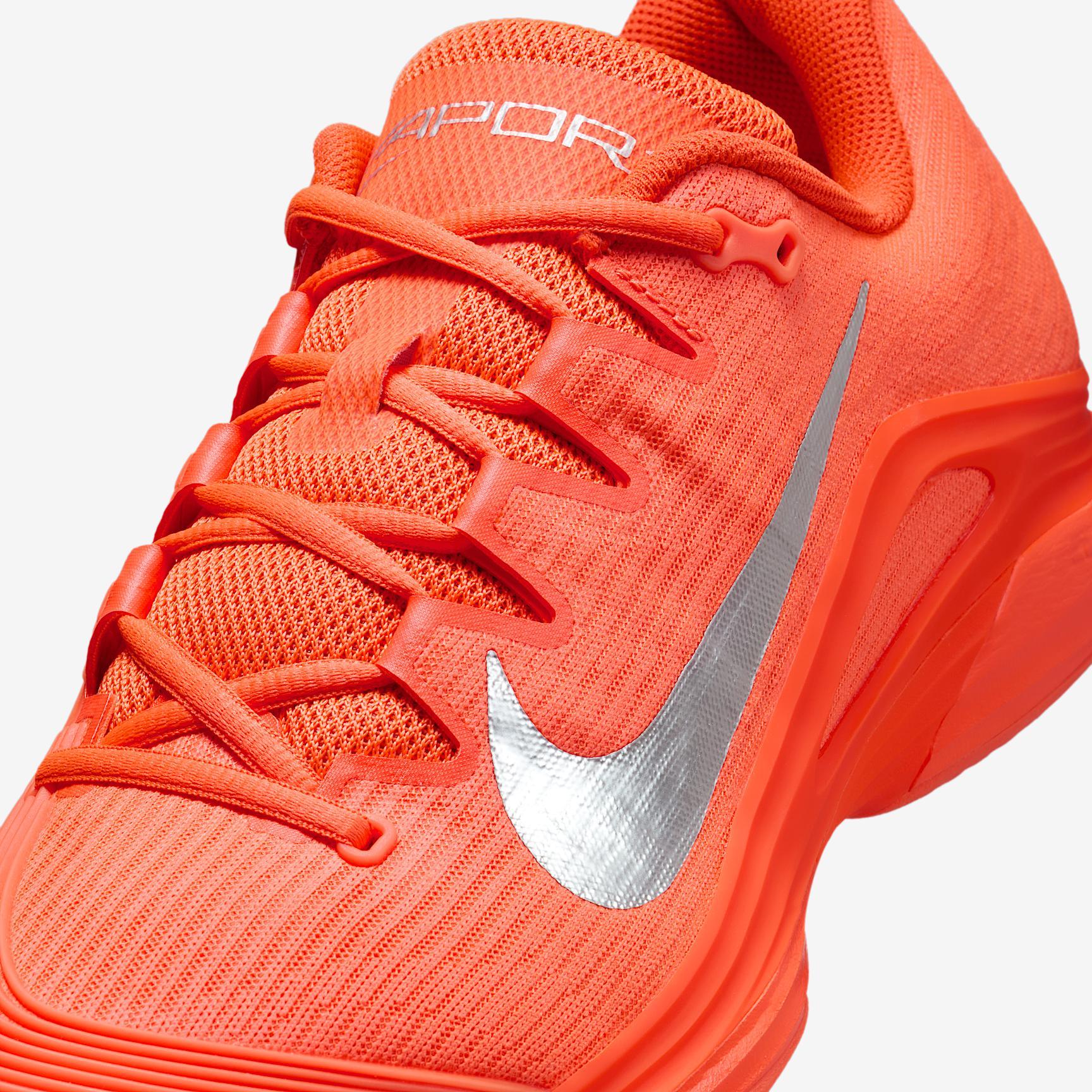 Nike Vapor 12 Premium Men's Hard Court Tennis Shoes Product Image