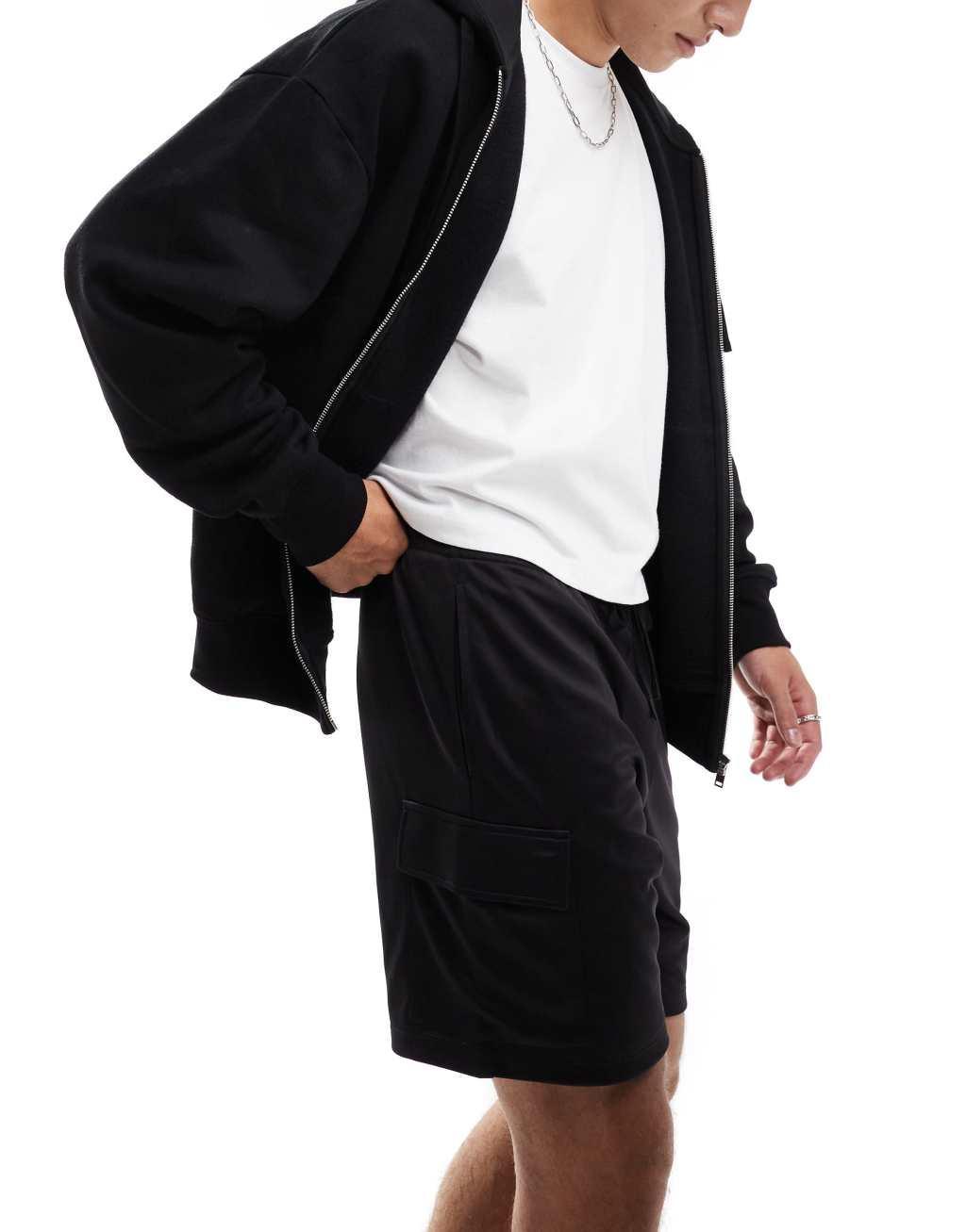 4505 performance jersey cargo shorts in black  Product Image