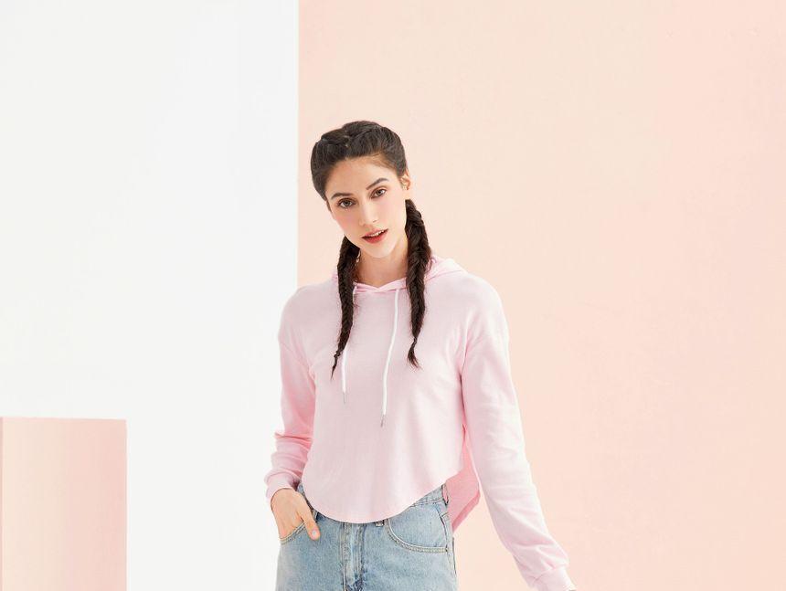 Eco-Friendly Long-Sleeve Open-Back Hoodie Product Image