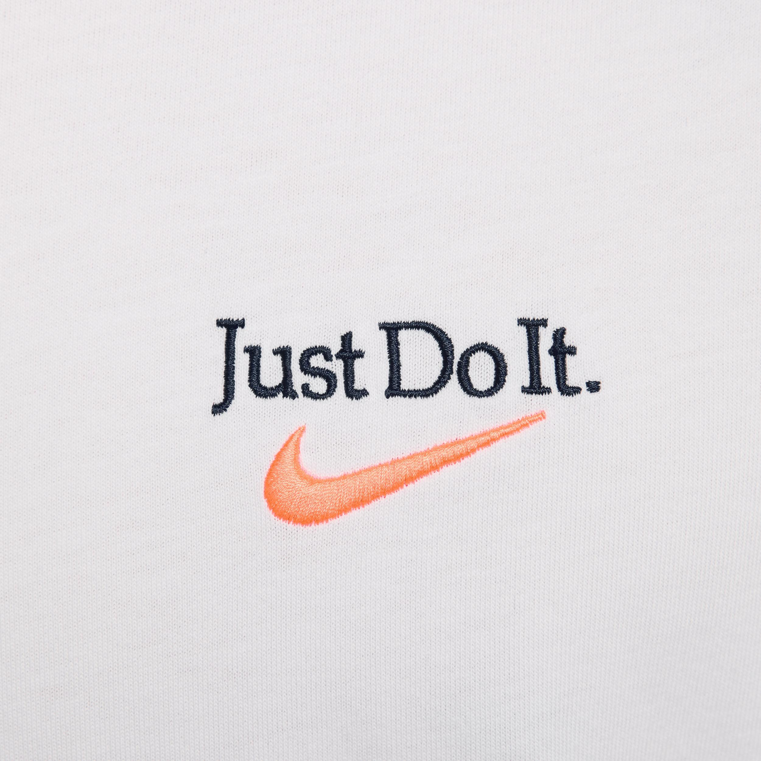 Nike Men's Max90 Basketball T-Shirt Product Image