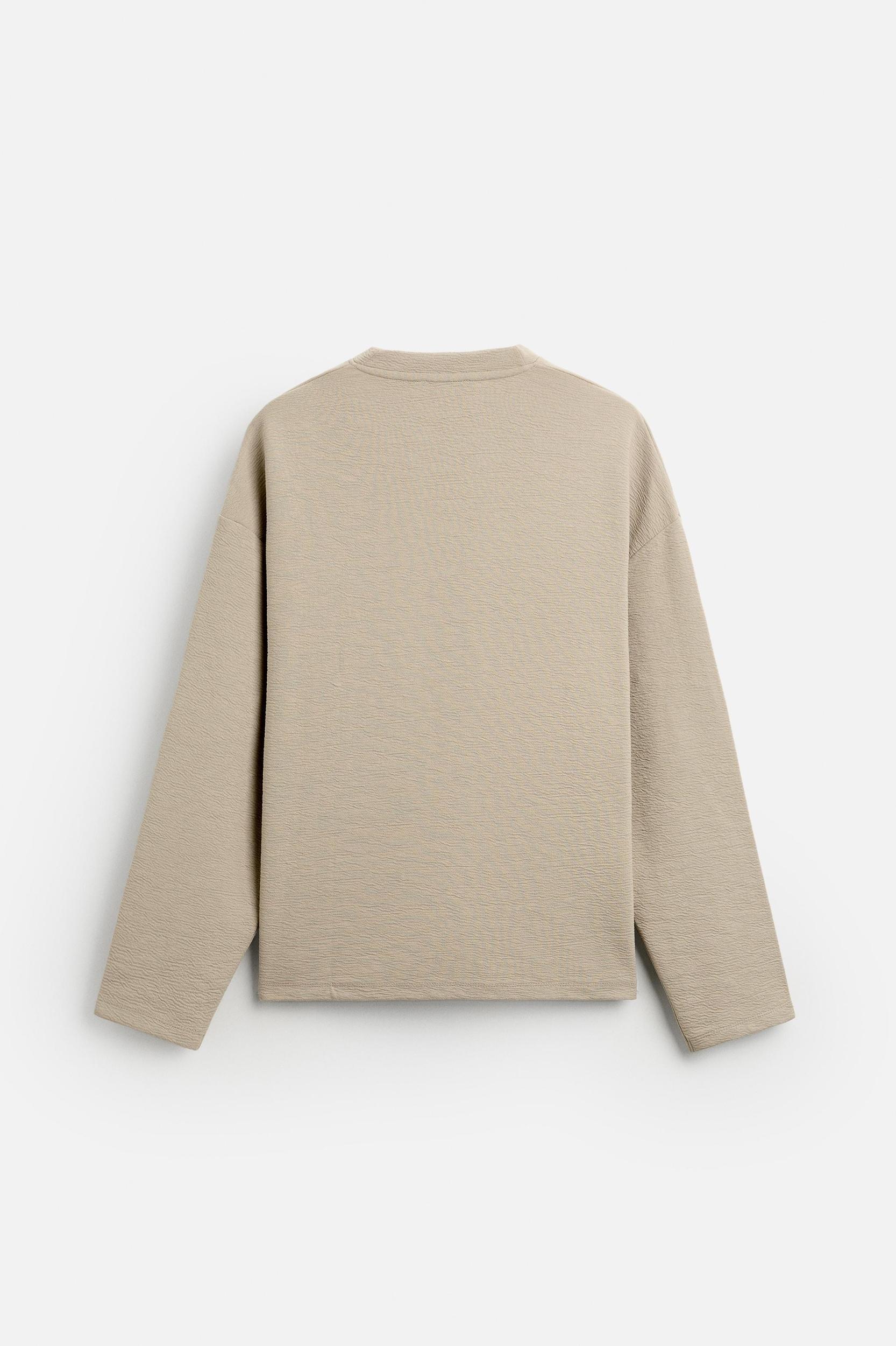 RAISED JACQUARD SWEATSHIRT Product Image