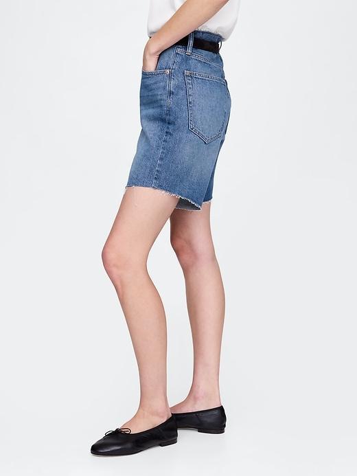 8" Mid Rise '90s Loose Denim Bermuda Shorts Product Image