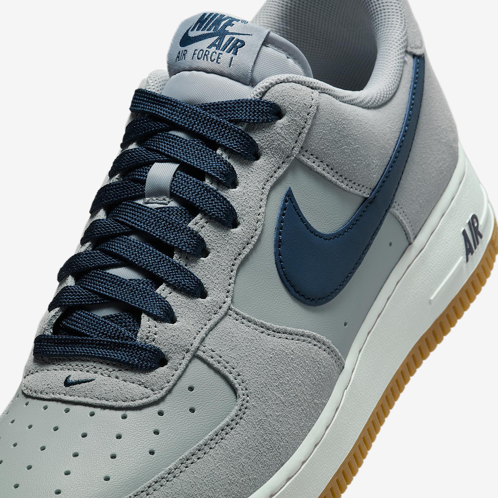 Nike Men's Air Force 1 '07 LV8 Shoes Product Image
