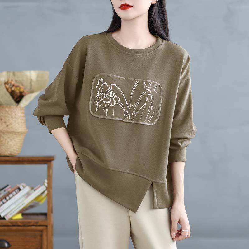 Crewneck Print Slit Hem Pullover Product Image
