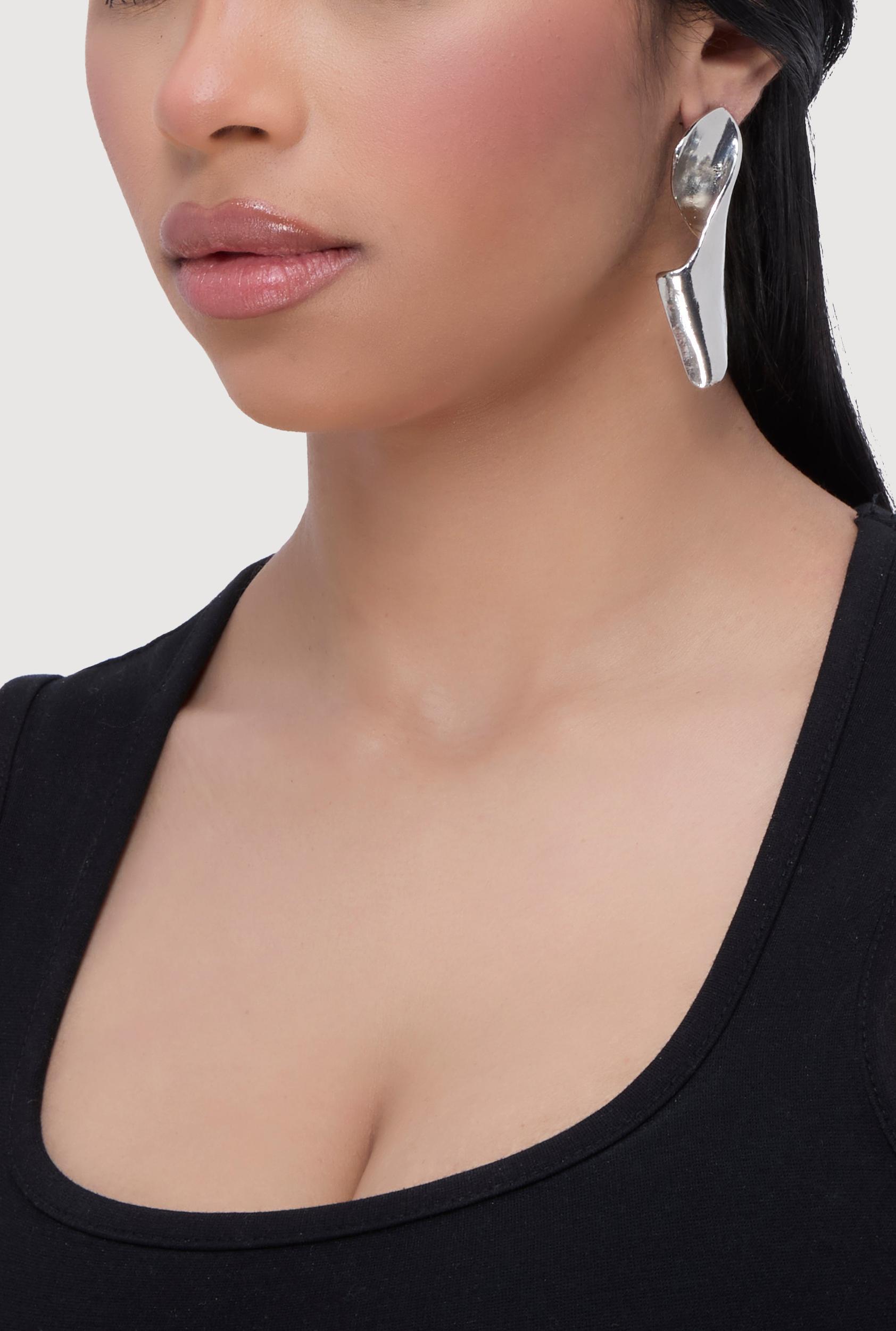 Curved Metallic Drop Earrings Female Product Image