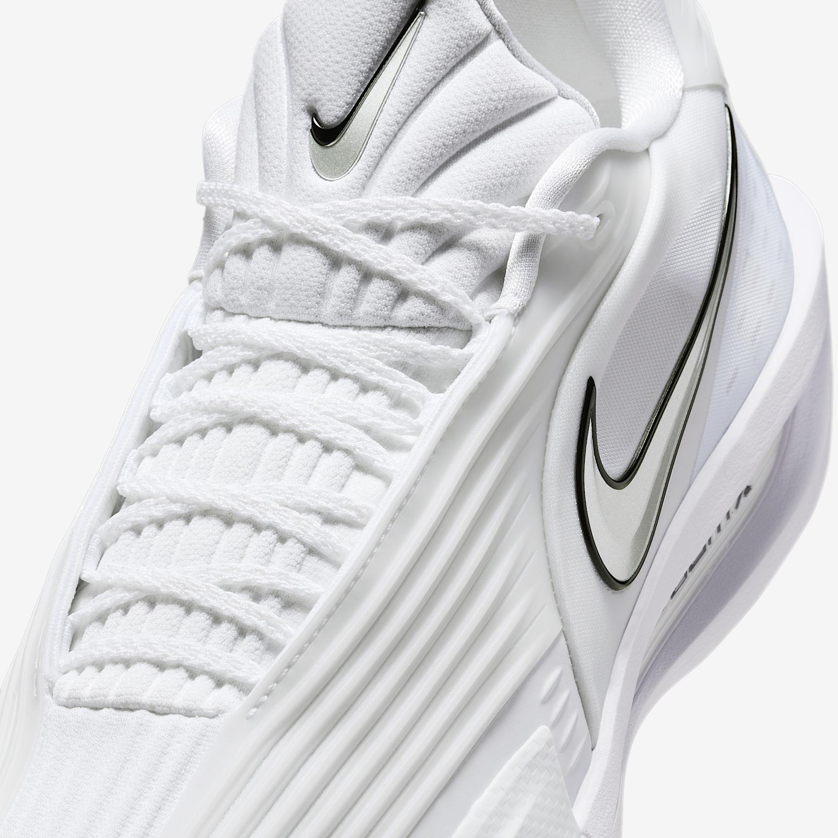 Nike G.T. Cut 3 Turbo Basketball Shoes Product Image