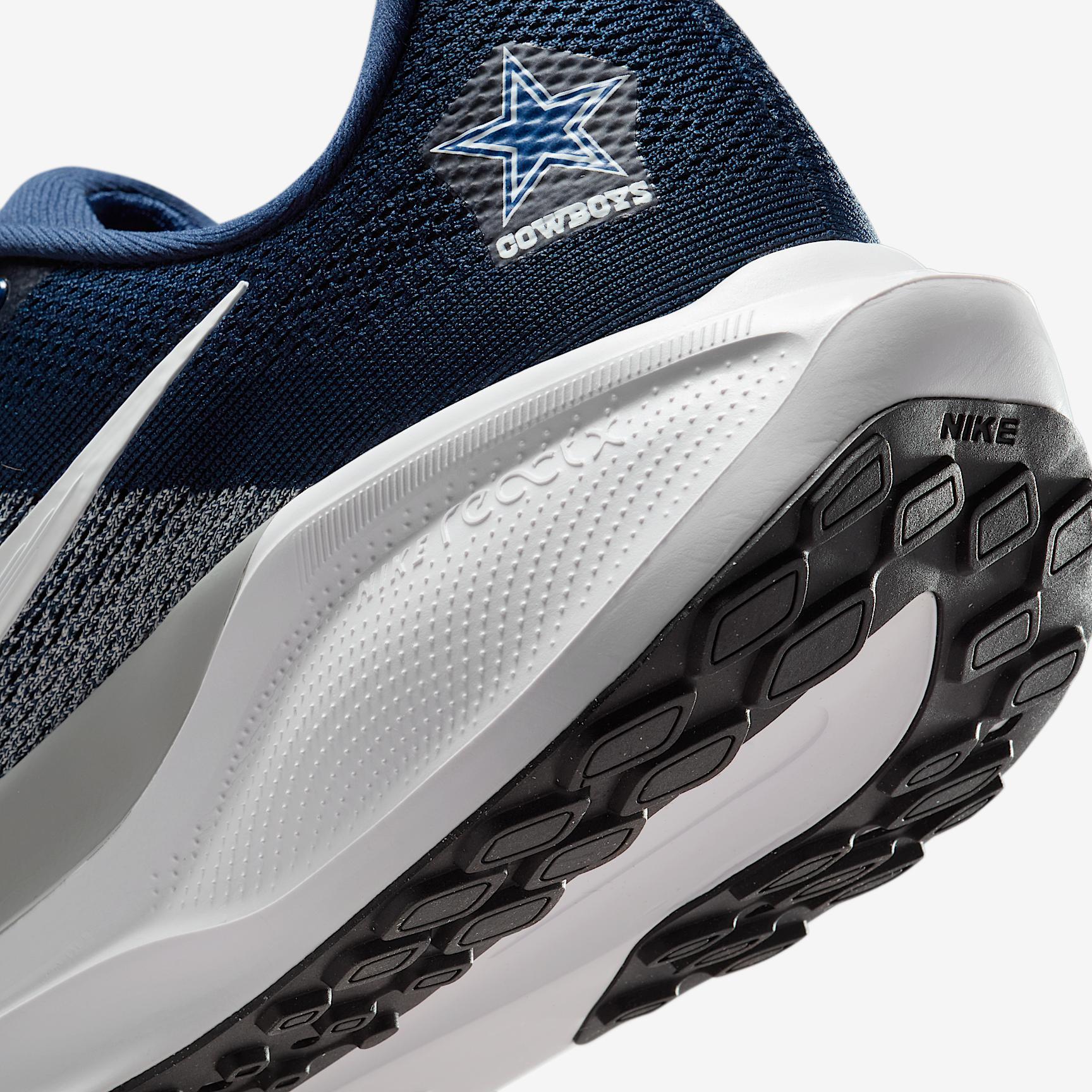 Dallas Cowboys Pegasus 41 Men's Nike NFL Road Running Shoes Product Image