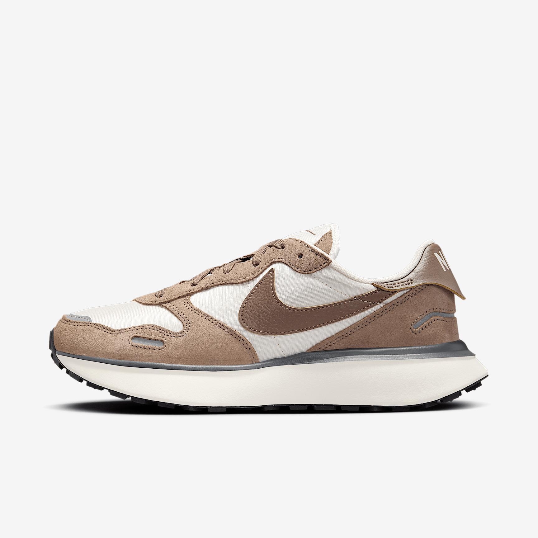 Nike Phoenix Waffle Women's Shoes Product Image