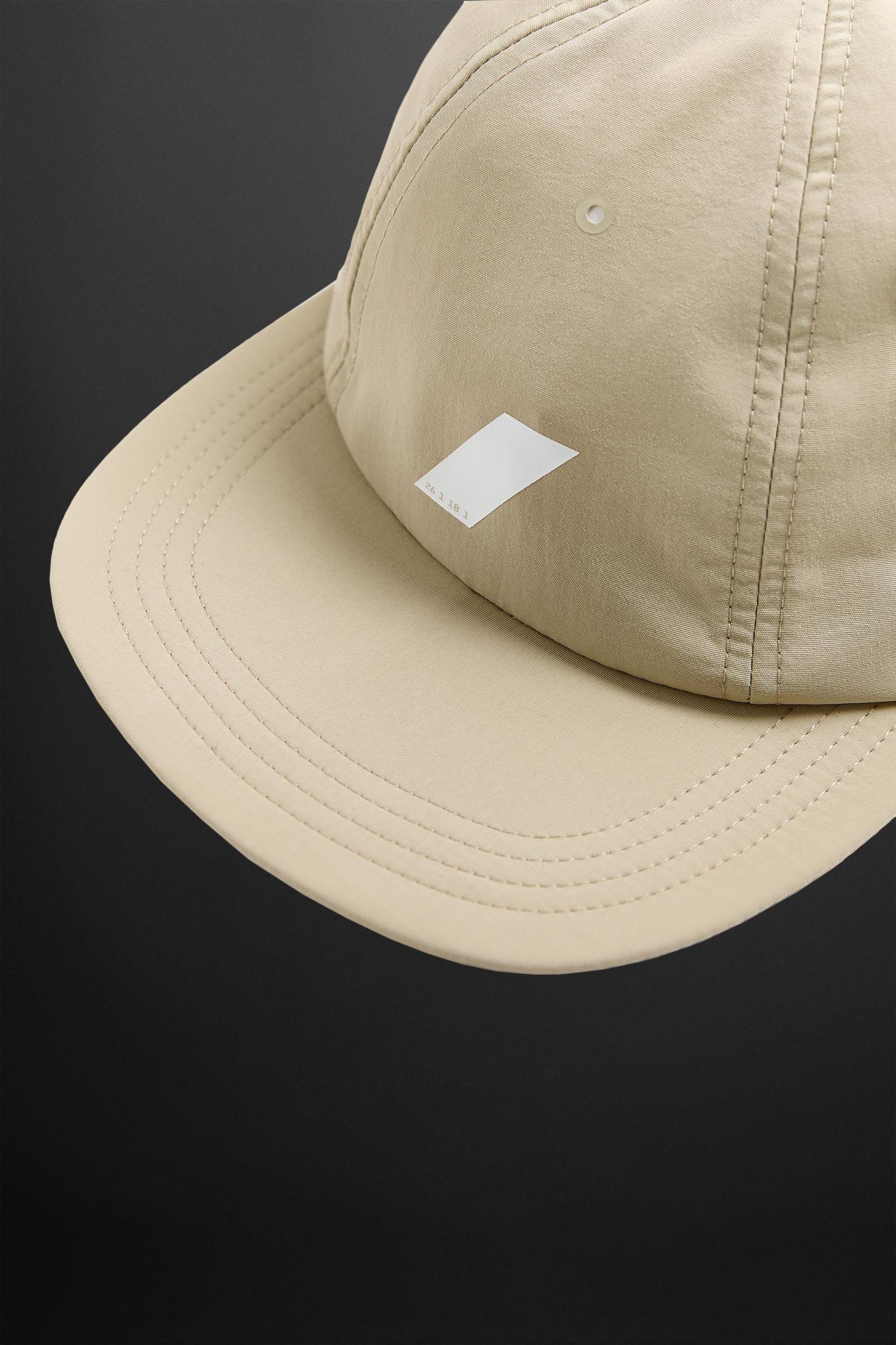 TECHNICAL EMBROIDERED CAP Product Image