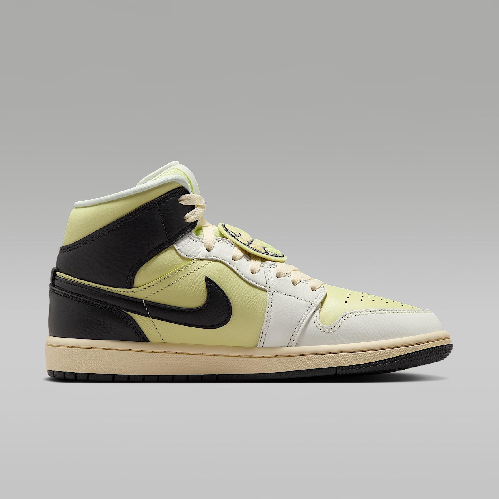 Air Jordan 1 Mid SE Women's Shoes Product Image