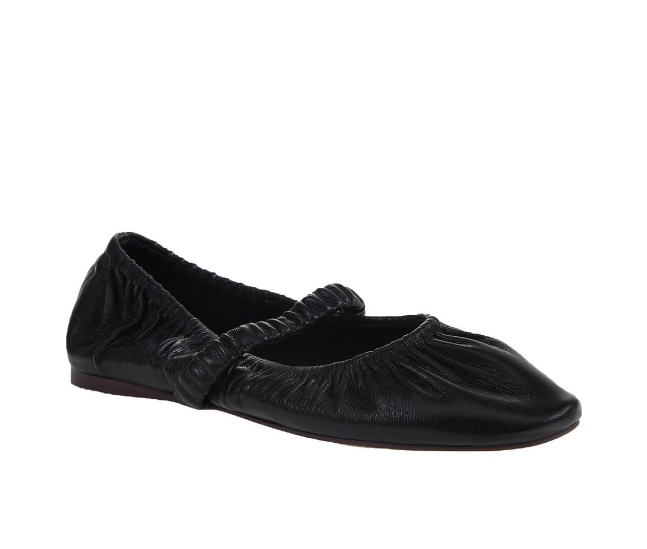 Women's Chinese Laundry Avery Flats Product Image