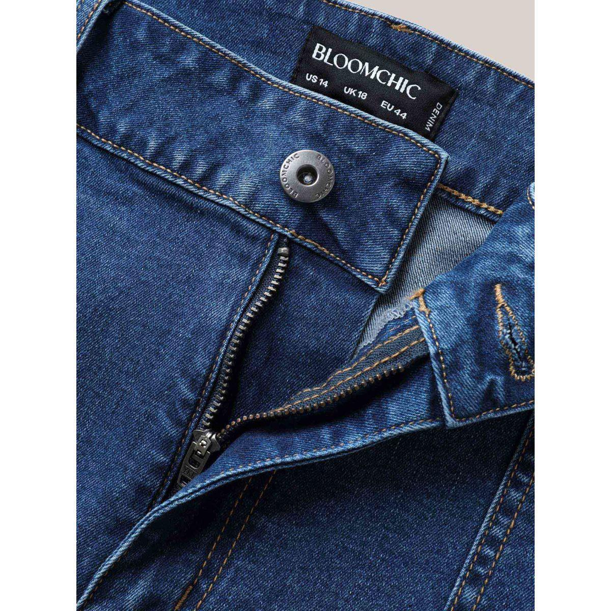 Plus Size Faded Straight-Leg Denim Shorts Women Midblue Medium stretch Everyday-Casual Slanted pocket At the Office Denim Shorts BloomChic 22/3X Product Image
