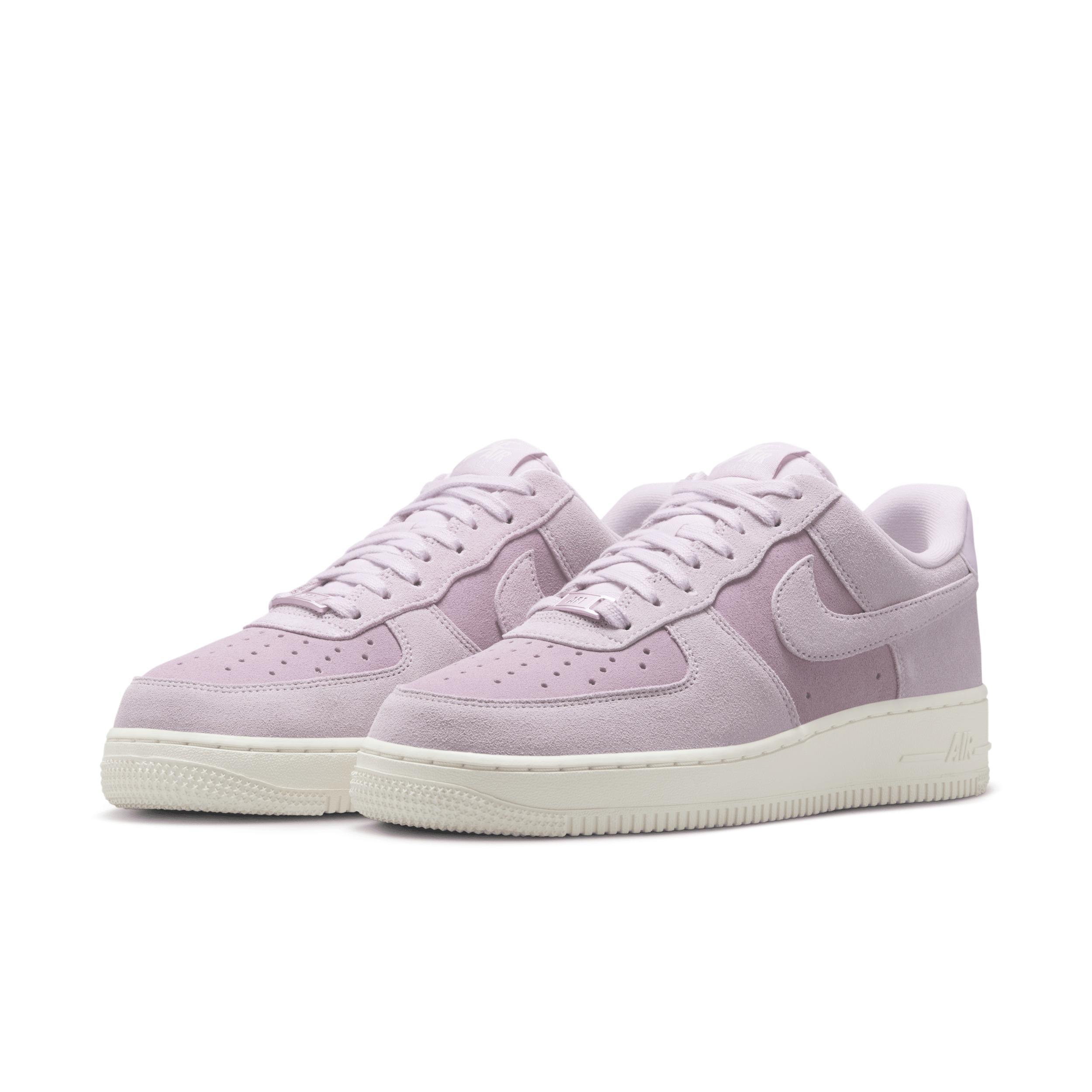 Nike Women's Air Force 1 '07 Shoes Product Image