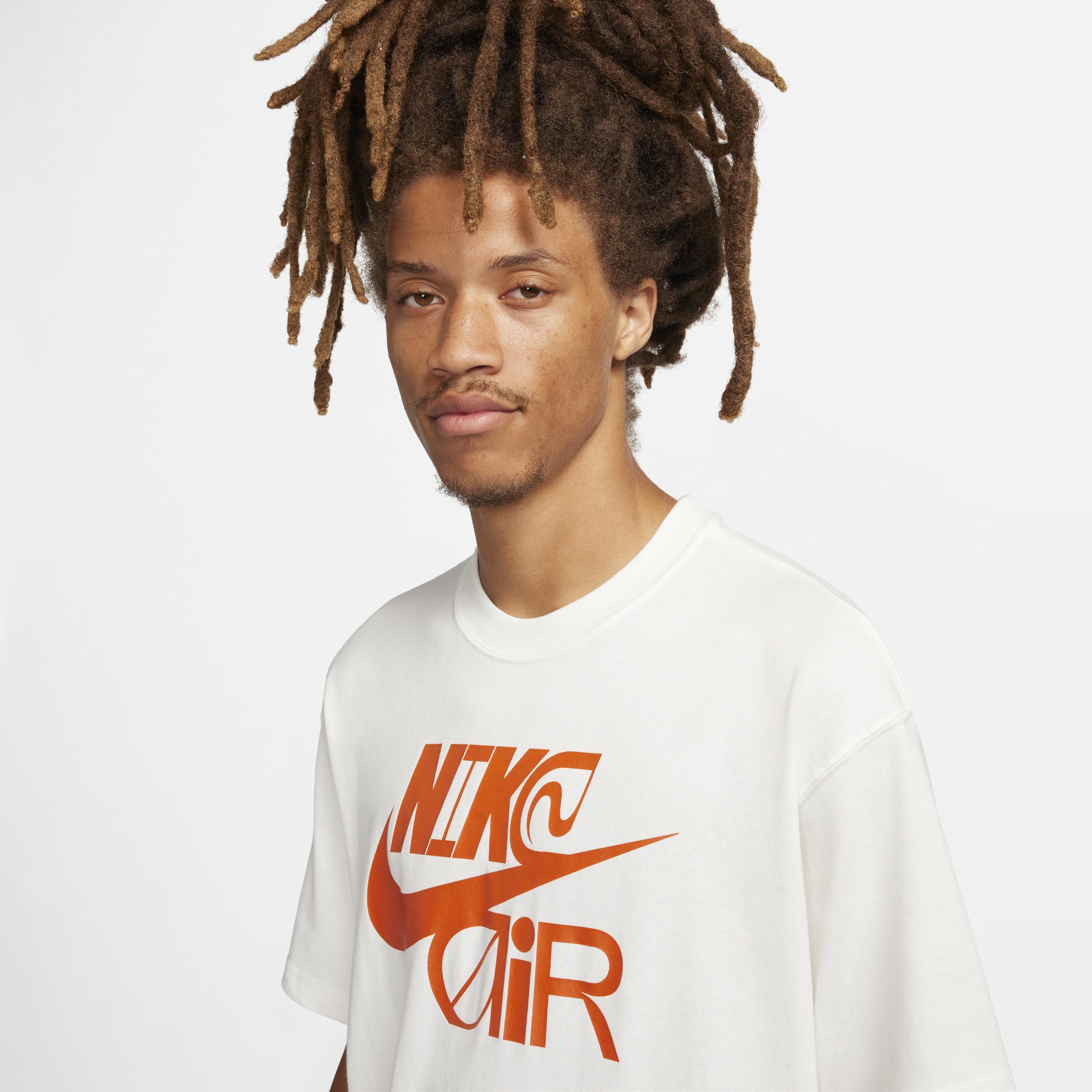 Nike Sportswear Men's Max90 T-Shirt Product Image