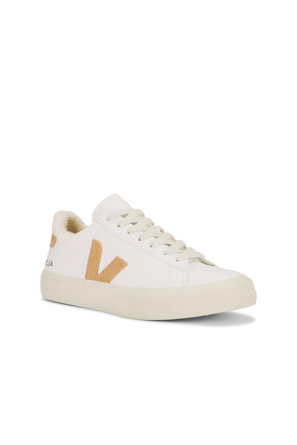 Campo Sneaker Veja Product Image
