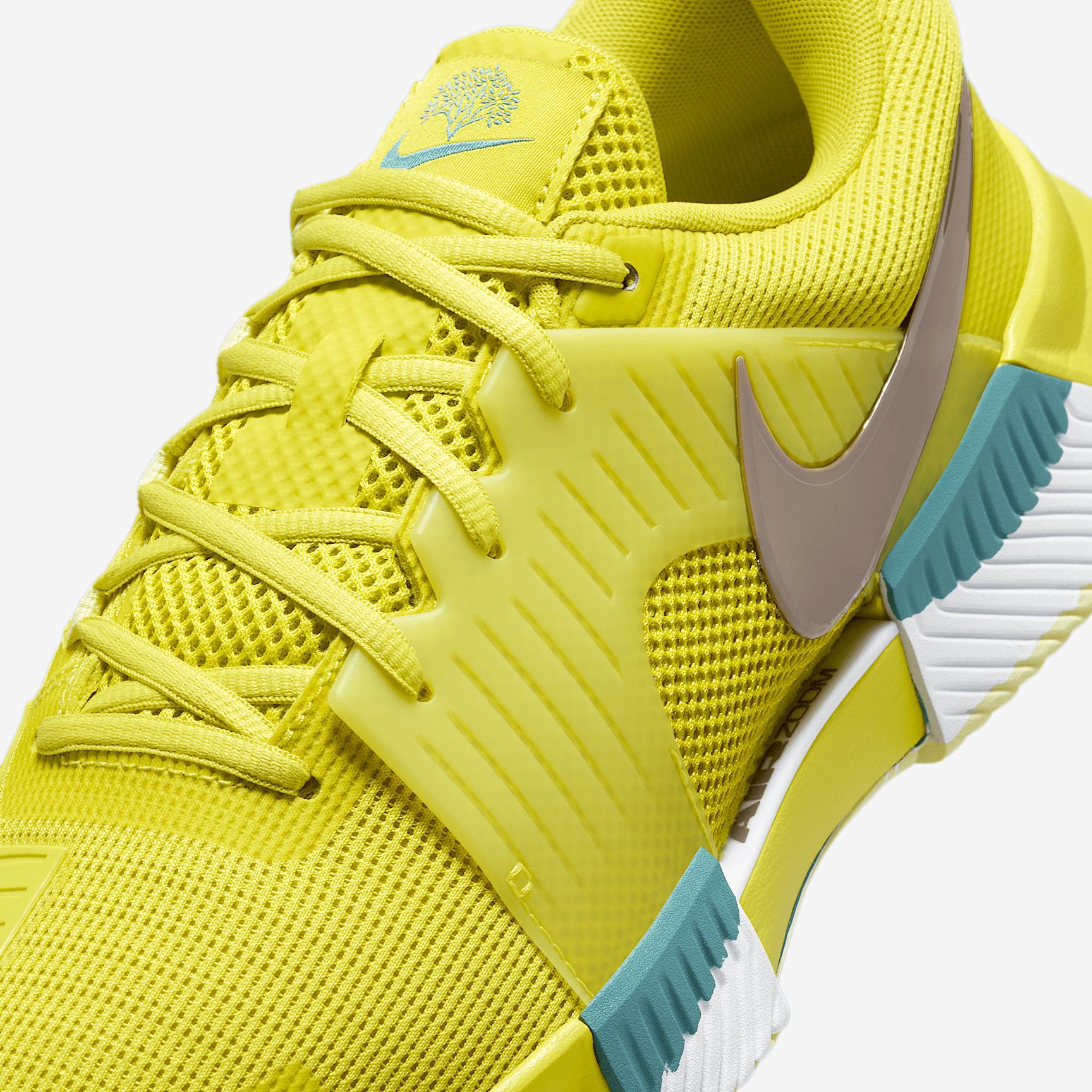 Nike GP Challenge 1 Premium Men's Hard Court Tennis Shoes Product Image