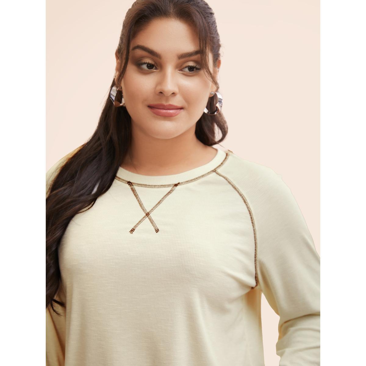 Plus Size Crew Neck Contrast Stitch Raglan Sleeve T-shirt Ivory Women Casual Topstitching Round Neck Everyday T-shirts BloomChic 14-16/1X Product Image