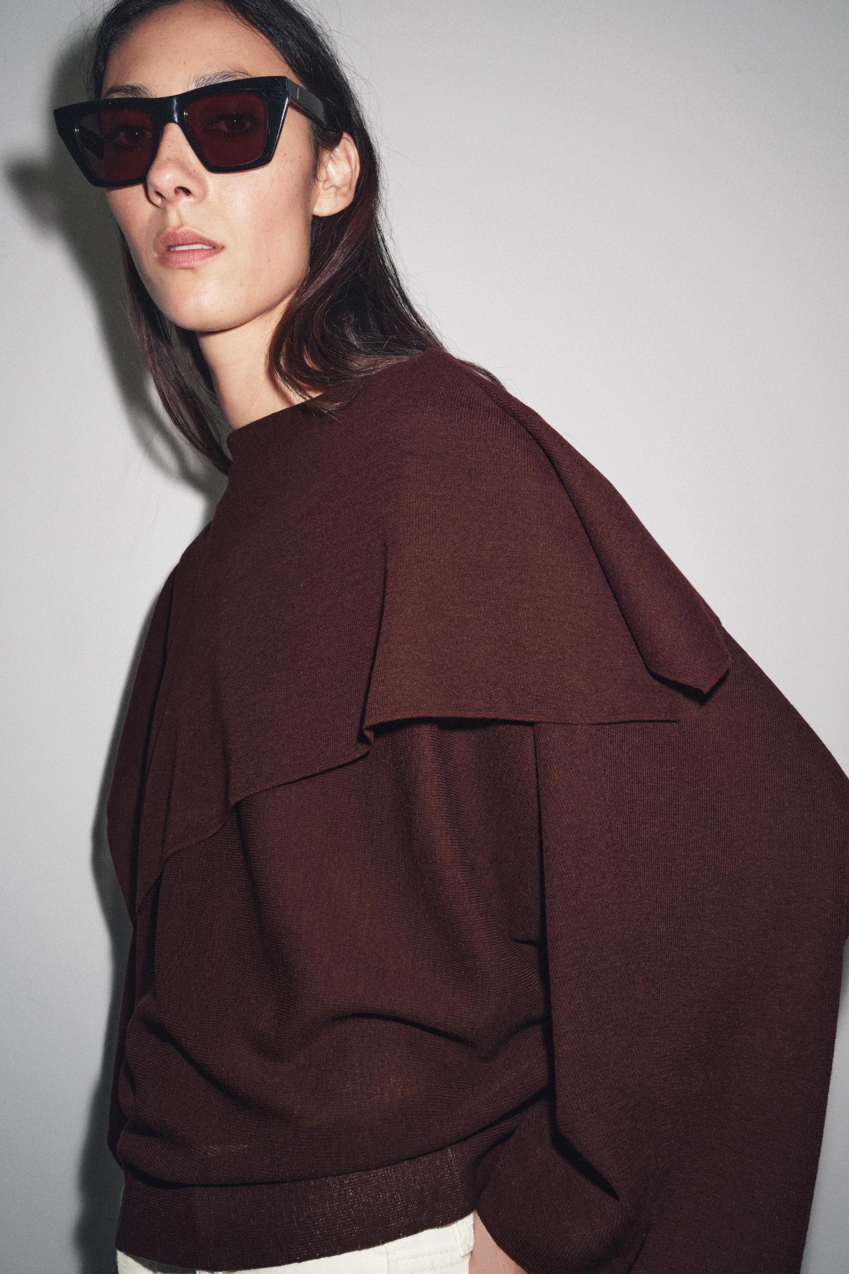 SMOOTH KNIT LAYER TOP Product Image