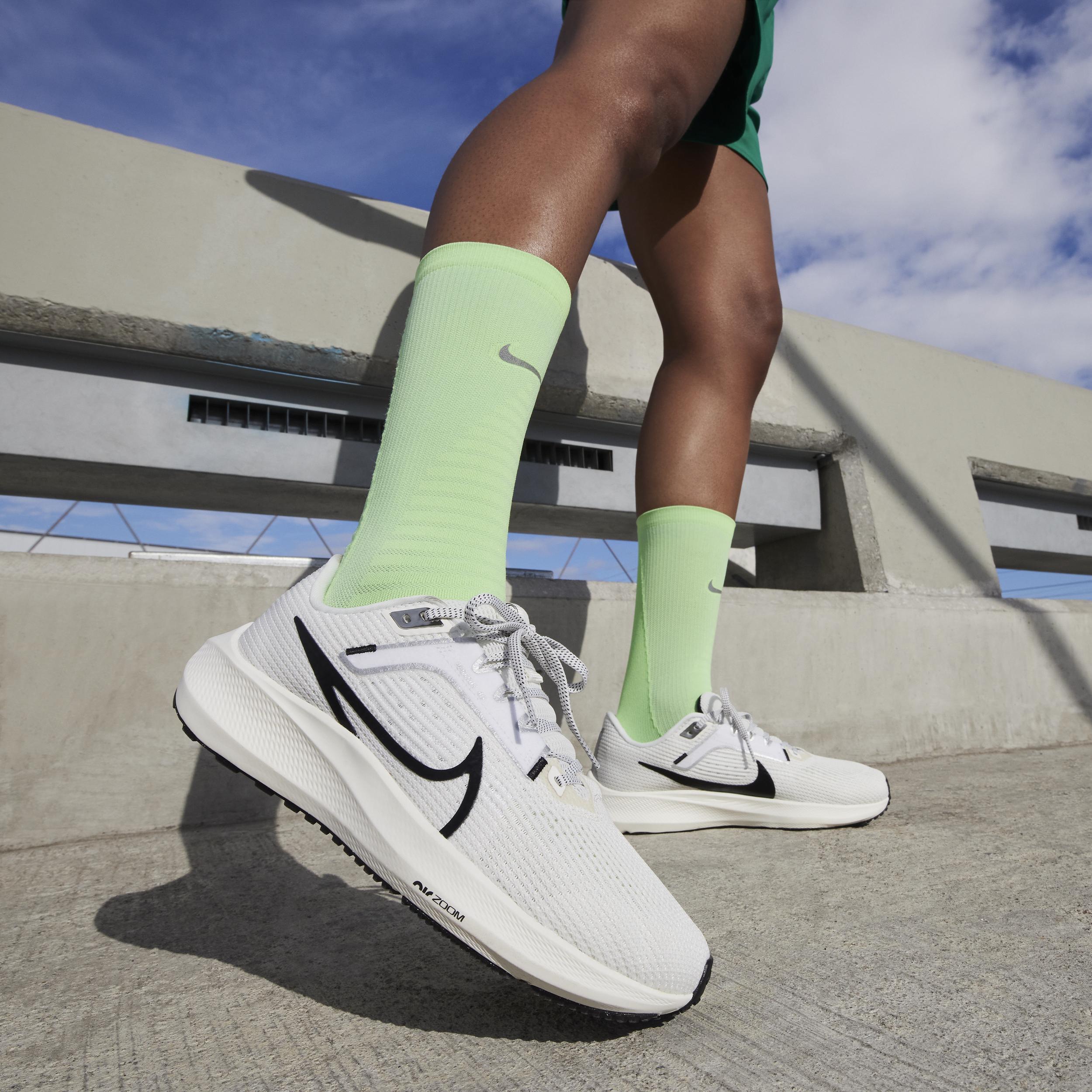 Nike Womens Zoom Pegasus 40 - Training Shoes Sail/Black/Coconut Milk Product Image