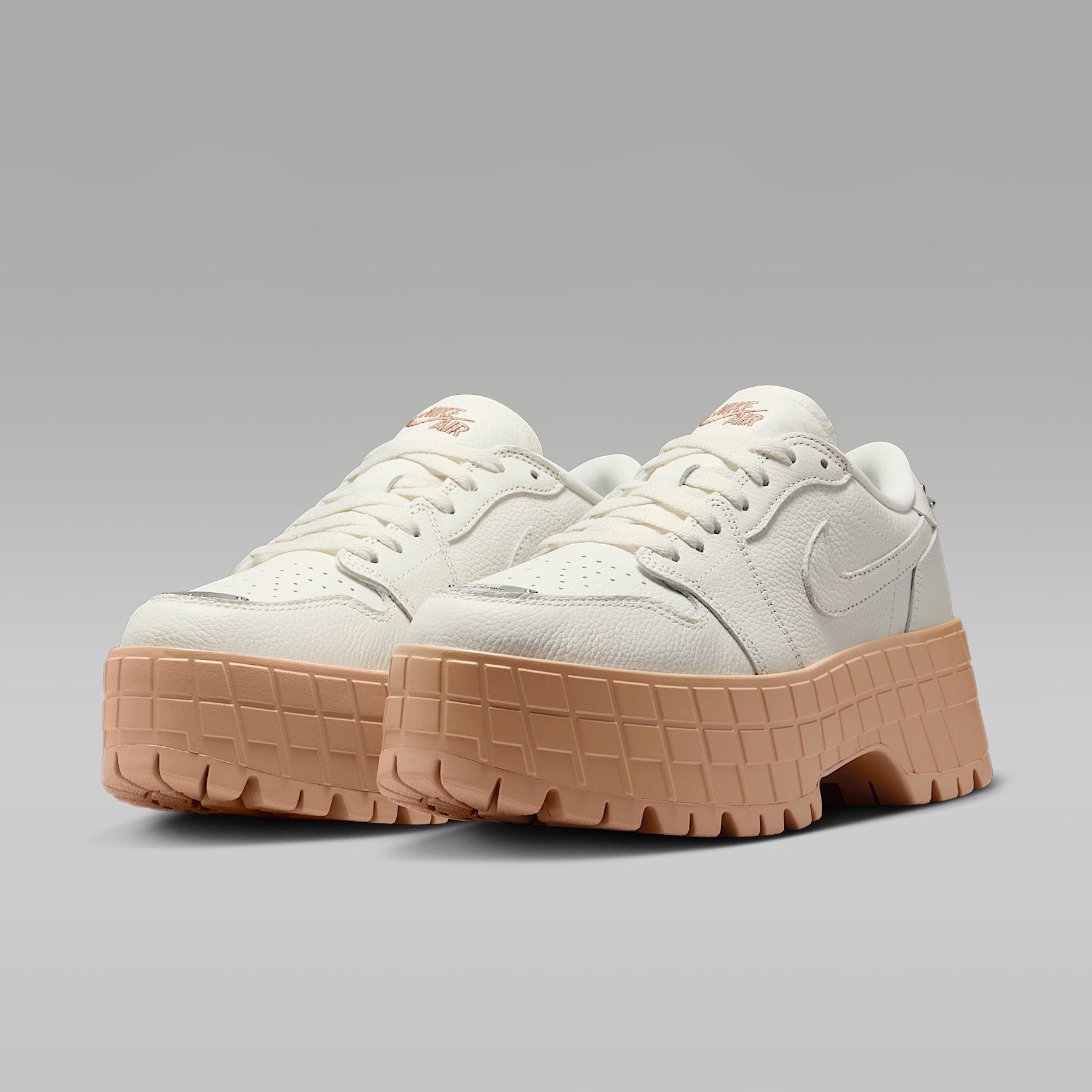 Women's Air Jordan 1 Brooklyn Low Shoes Product Image