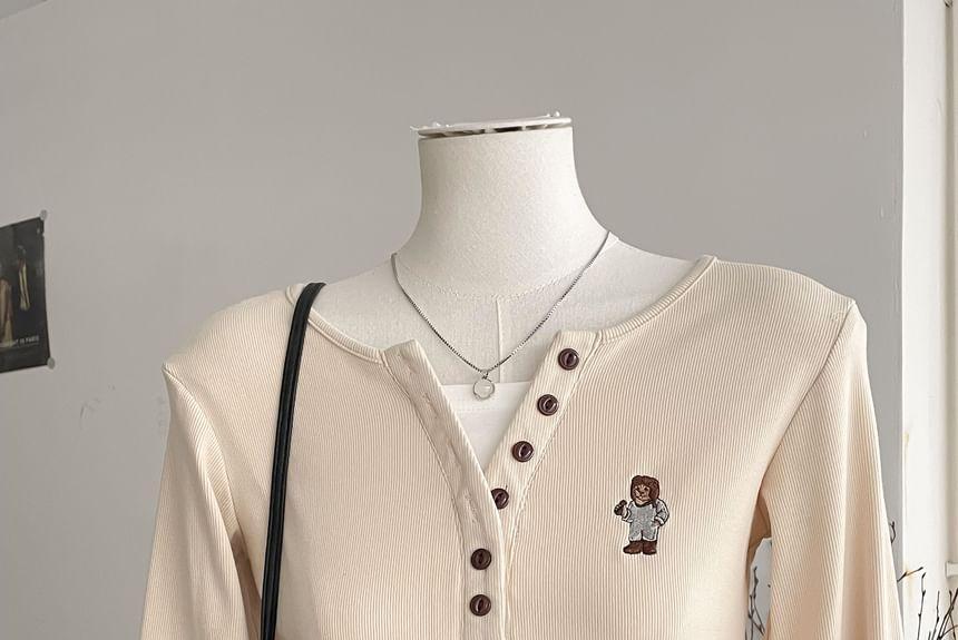 Long-Sleeve Henley Bear Embroidered Tee Product Image