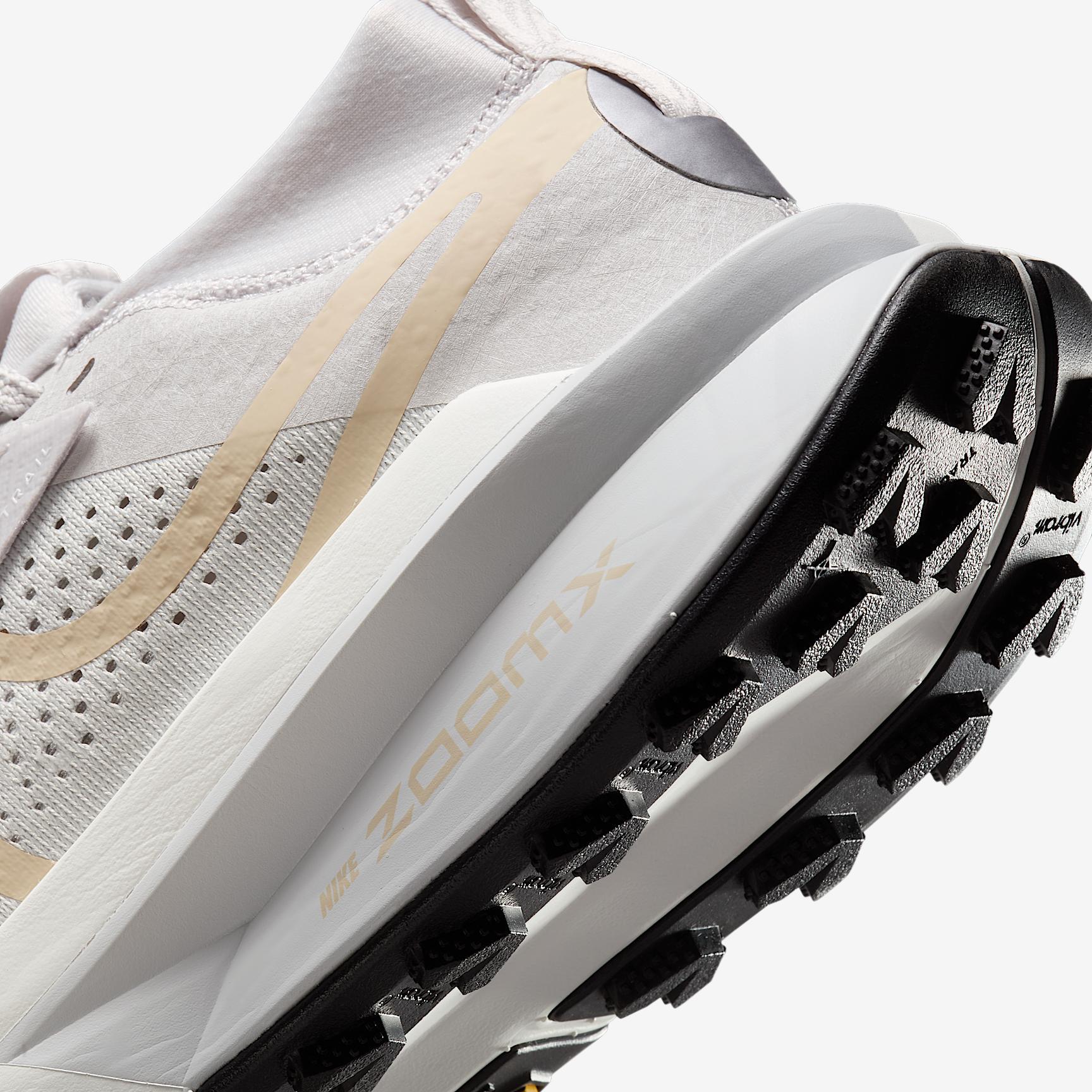 Nike Women's Zegama 2 Trail Running Shoes Product Image