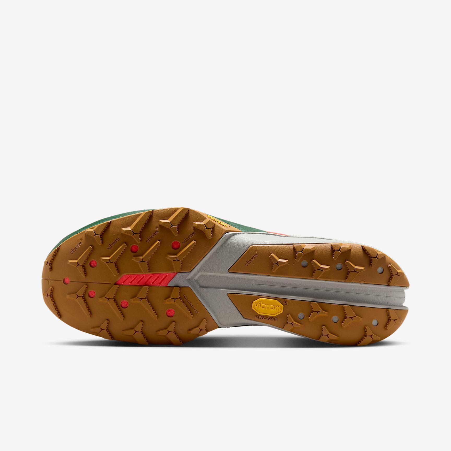 Nike Men's Kiger 10 Trail Running Shoes Product Image