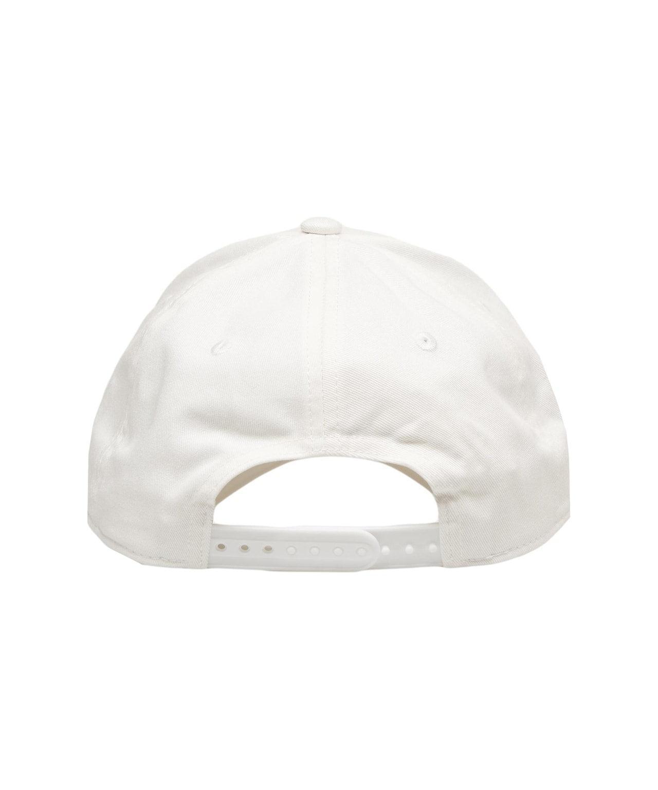 Baseball cap with logo embroidery Product Image