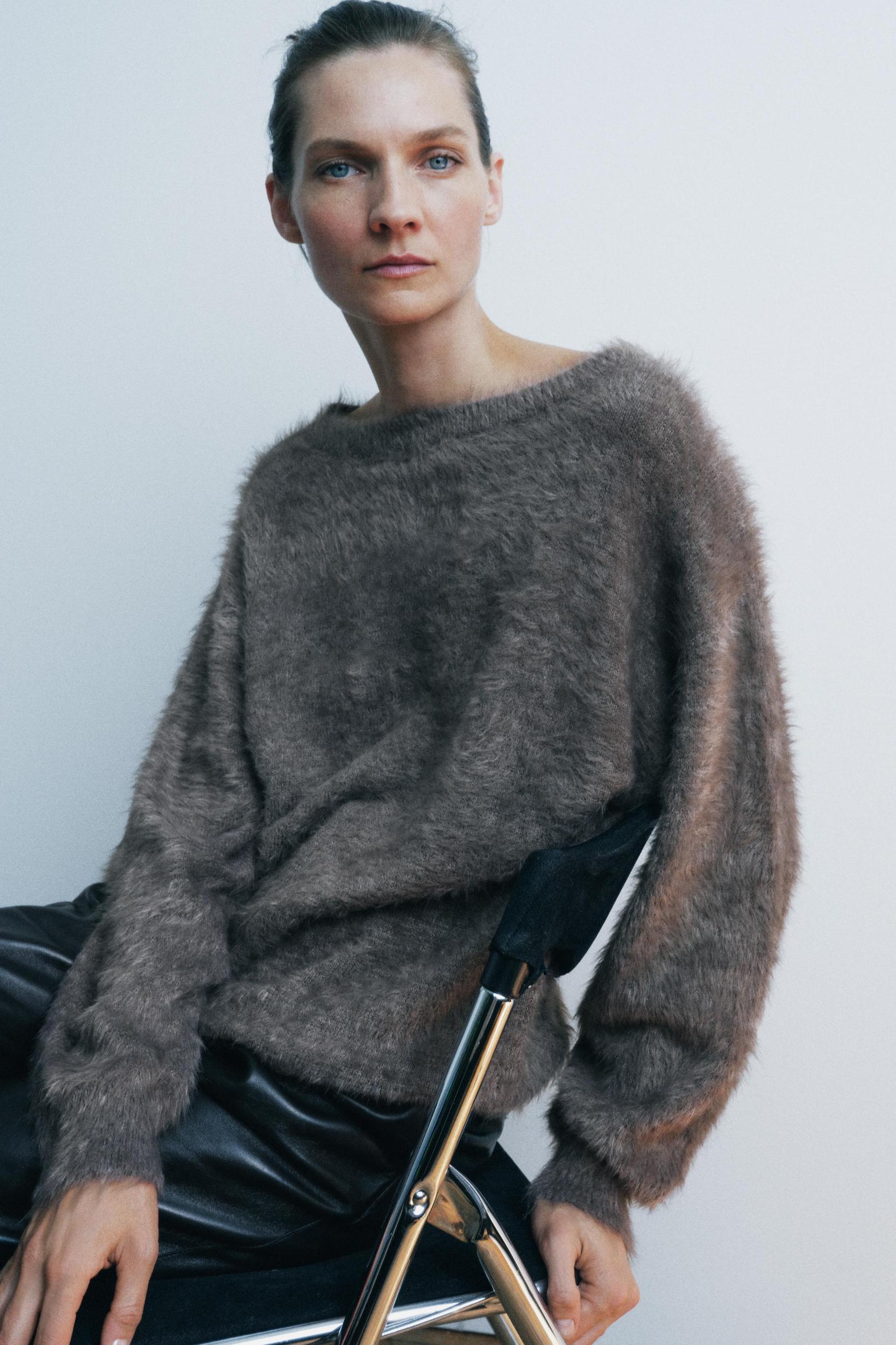 FAUX FUR KNIT SWEATER Product Image