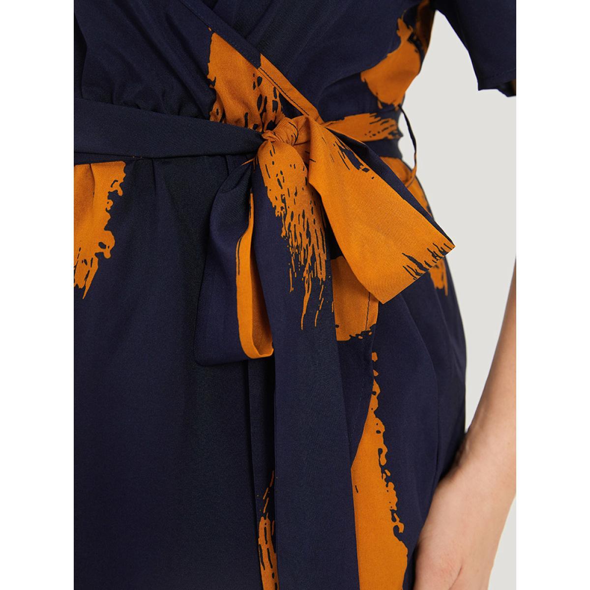 Plus Size Brush Print V Neck Pocket Wrap Hem Belted Dress DarkBlue Women Elegant Wrap V-neck Short sleeve Curvy Short Dress BloomChic 30/6X Product Image