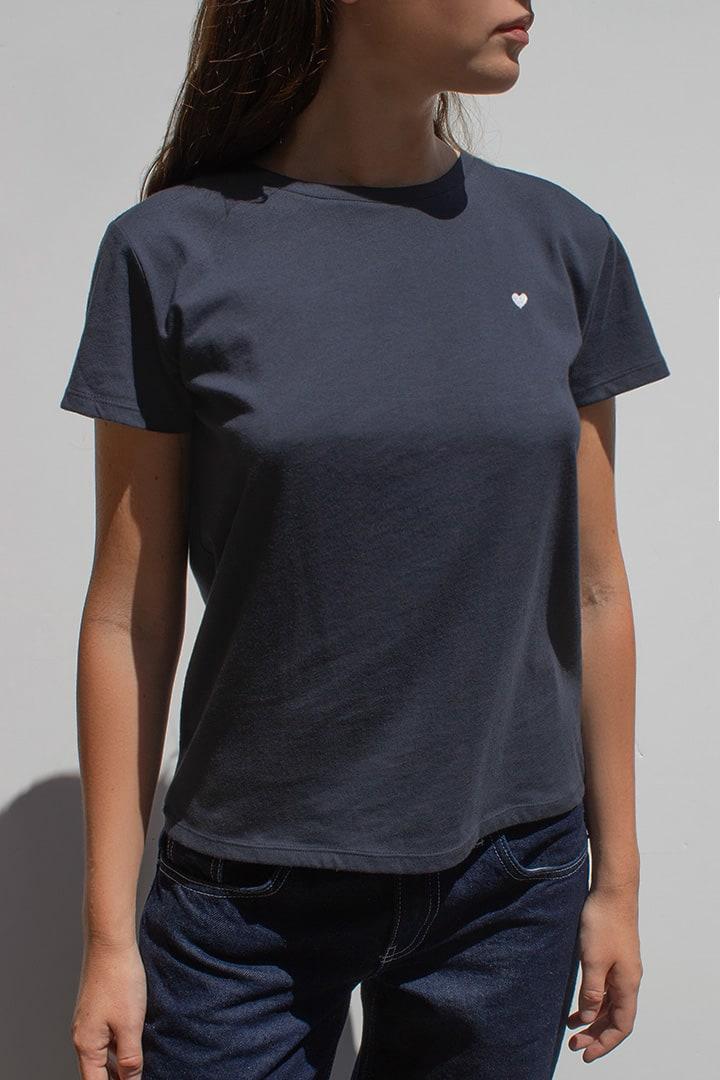 Heart t-shirt Product Image