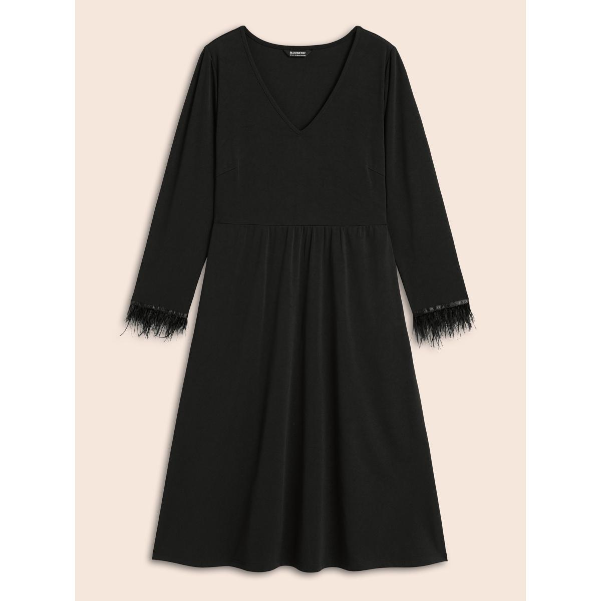 Plus Size V Neck Patchwork Fuzzy Trim Dress Black Women Cocktail Tassels Party Curvy Bloomchic 26/4X Product Image