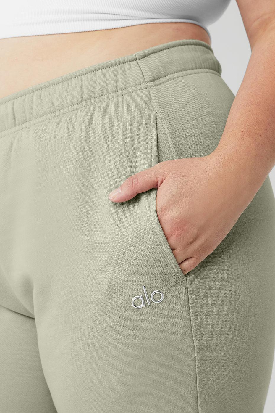 Accolade Straight Leg Sweatpant - Limestone Product Image