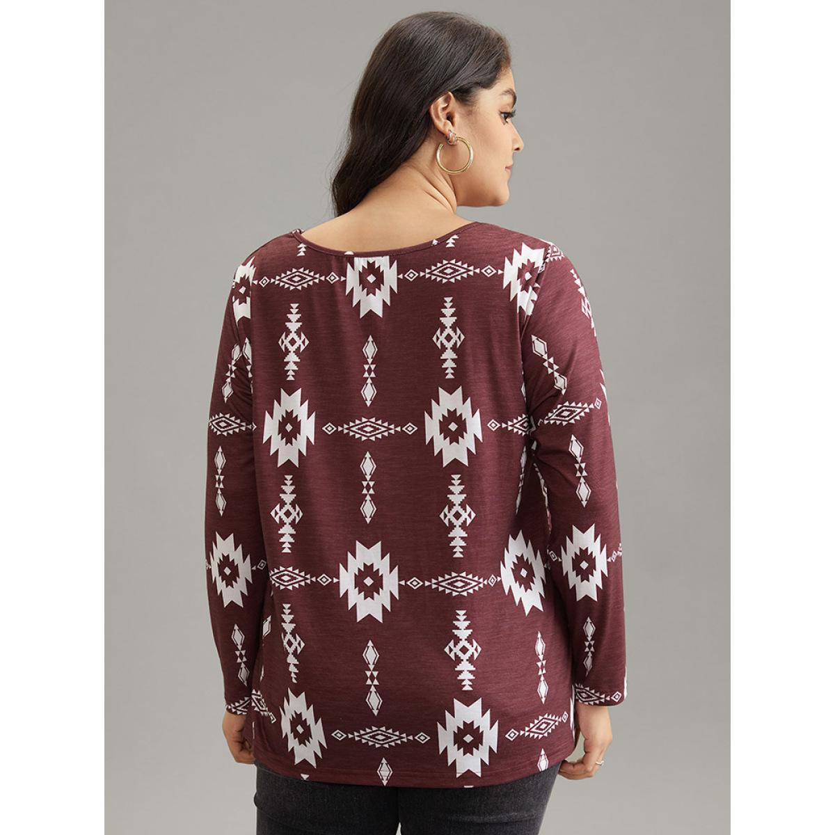 Plus Size Geo & Bandana Print V Neck T-shirt Burgundy Women Casual Printed Bohemian Print V-neck Dailywear T-shirts BloomChic 28/5X Product Image
