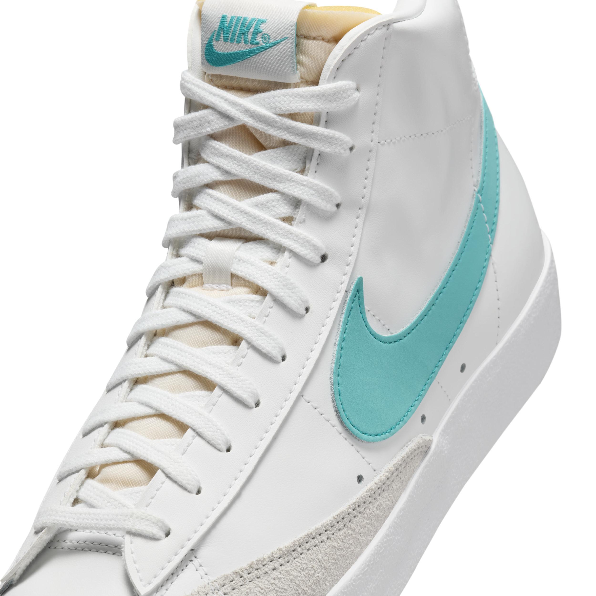 Nike Mens Blazer Mid 77 Vintage Shoes Product Image